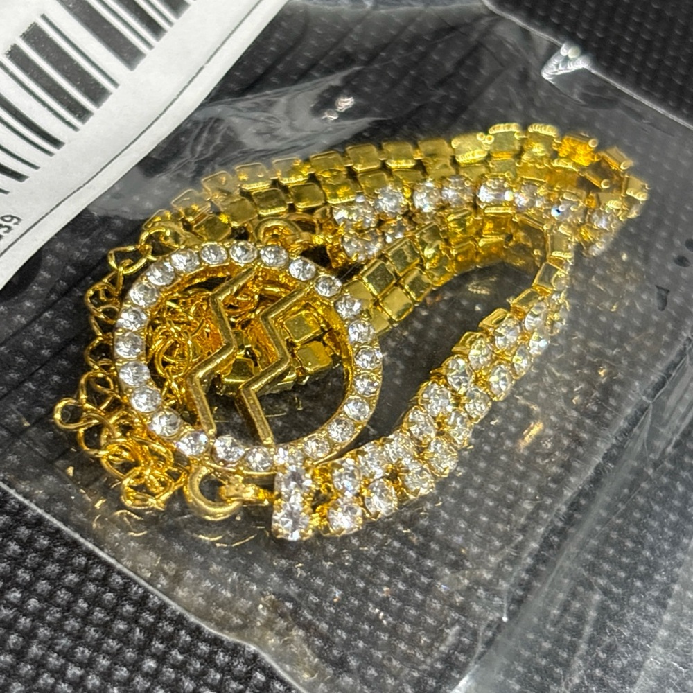 Elegant Gold Aquarius Anklet